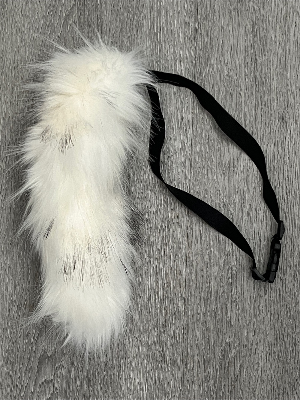 NWOT White Faux Fur Animal Tail Belt Costume Cosplay Halloween Fox Wolf Cat